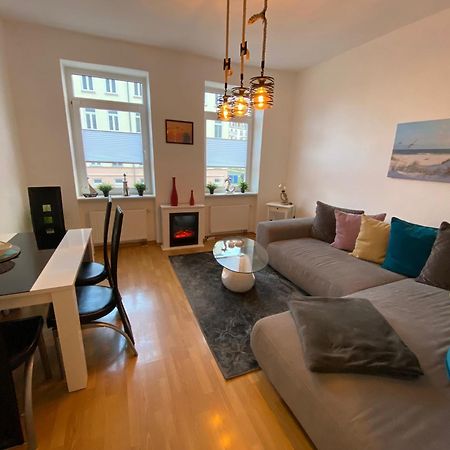 Zur Schleuse - Ferienwohnung Bis 6 Personen Mit Gem Garten 로스토크 외부 사진
