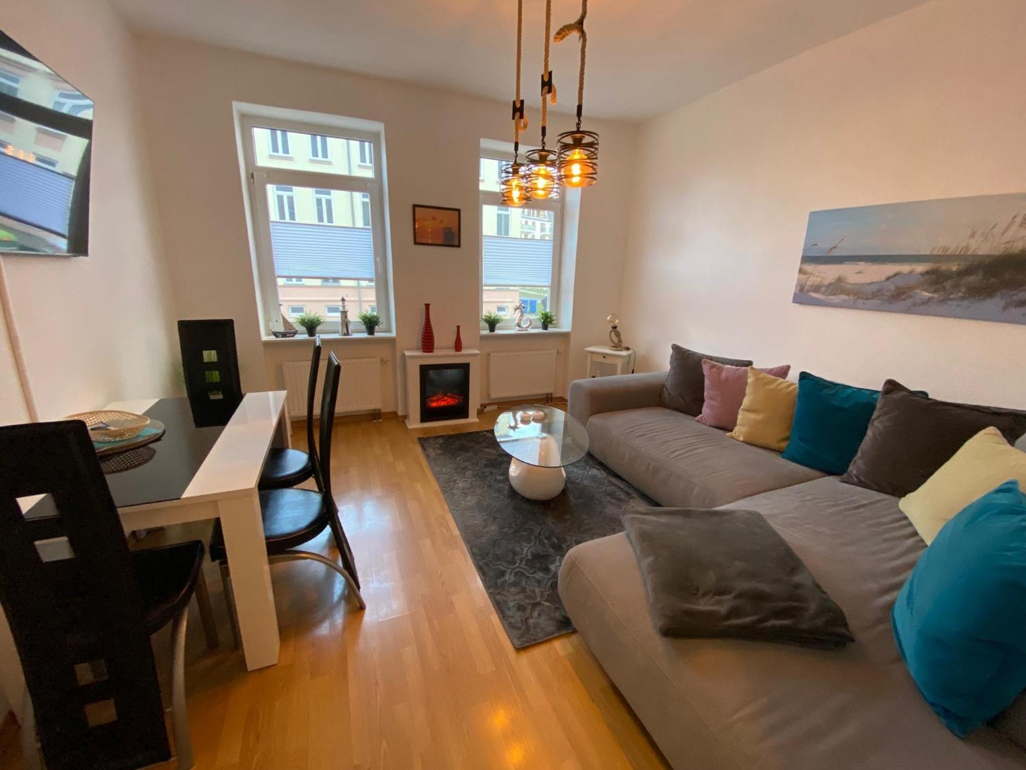 Zur Schleuse - Ferienwohnung Bis 6 Personen Mit Gem Garten 로스토크 외부 사진