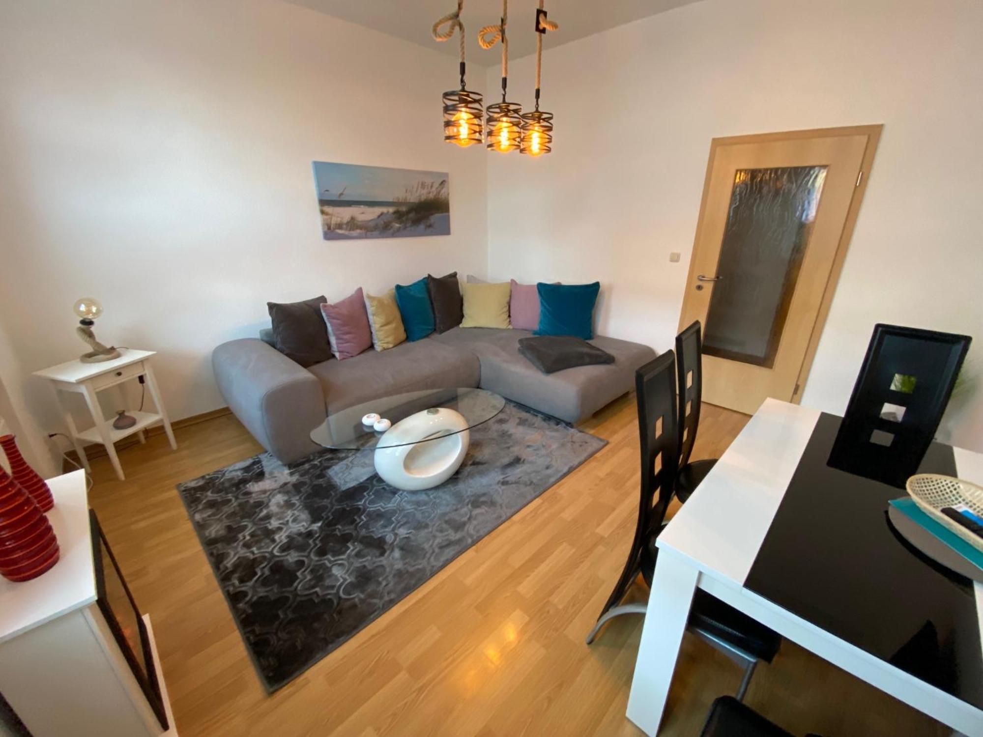 Zur Schleuse - Ferienwohnung Bis 6 Personen Mit Gem Garten 로스토크 외부 사진