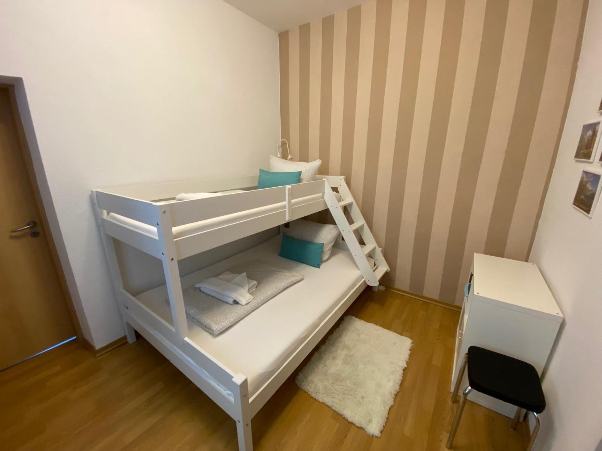 Zur Schleuse - Ferienwohnung Bis 6 Personen Mit Gem Garten 로스토크 외부 사진